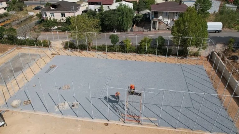 Çayırova’da Saha İnşaatları Hızla Sürüyor