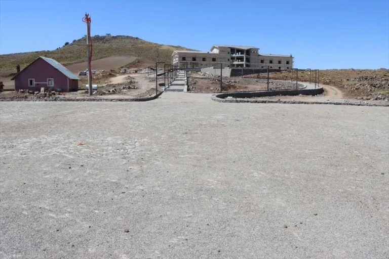 Karacadağ Kayak Merkezi’nde Otel Projesi Yükseliyor