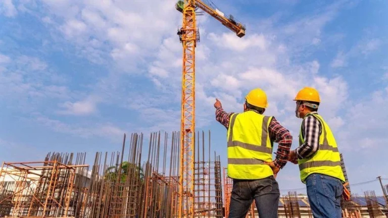 Türk Müteahhitler Yurt Dışında 482 Milyar Dolarlık İş Aldı