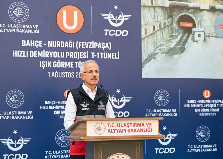 Türkiye’nin En Uzun Demiryolu Tünelinde Işık Göründü