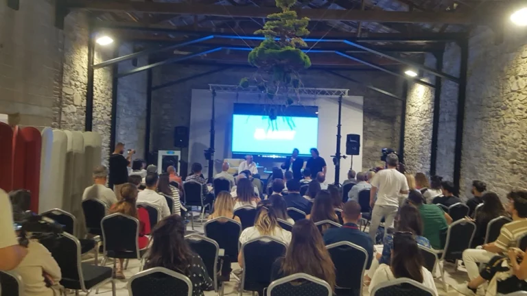 İzmirli Mimar ve İç Mimarlar ‘Ekolojik Farkındalık’ İçin Arch For M.E Platformu’na Ev Sahipliği Yaptı