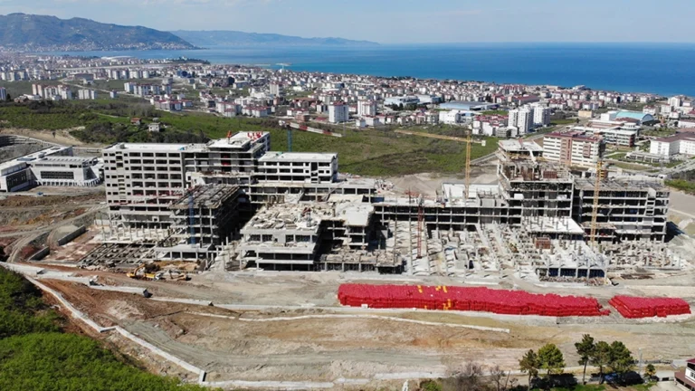 Ordu Şehir Hastanesi Yüzde 74 Oranında Tamamlandı