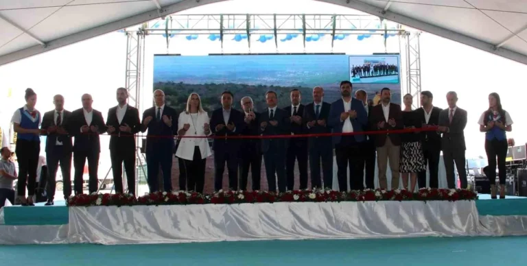 Muradiye OSB’de Yeni Ticaret Merkezi Üretime Açıldı