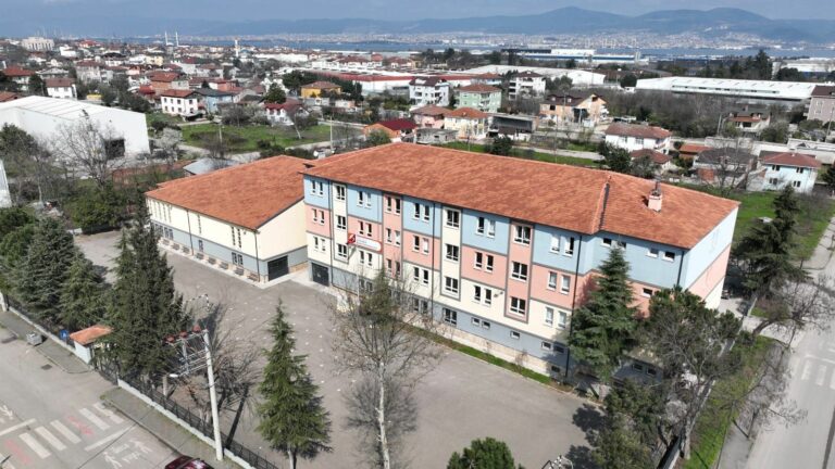 Gölcük’te Tüm Okullar Yenileniyor