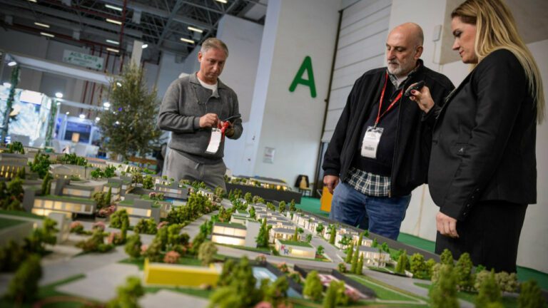 İzmir’de Vizyon Projeler Emlak, İnşaat ve Kentsel Dönüşüm Fuarı’nda Görücüye Çıktı