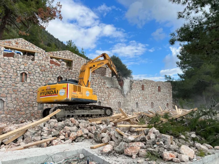 Kaş’ta 3 Bin 719 Kaçak Yapı Tespit Edildi