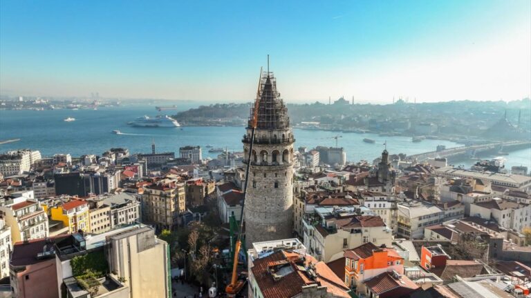 Galata Kulesi’nde Restorasyon Çalışmaları Devam Ediyor