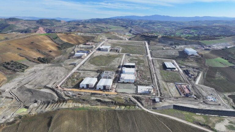 Yalova Makine İhtisas OSB’de Fabrikalar Yükseliyor