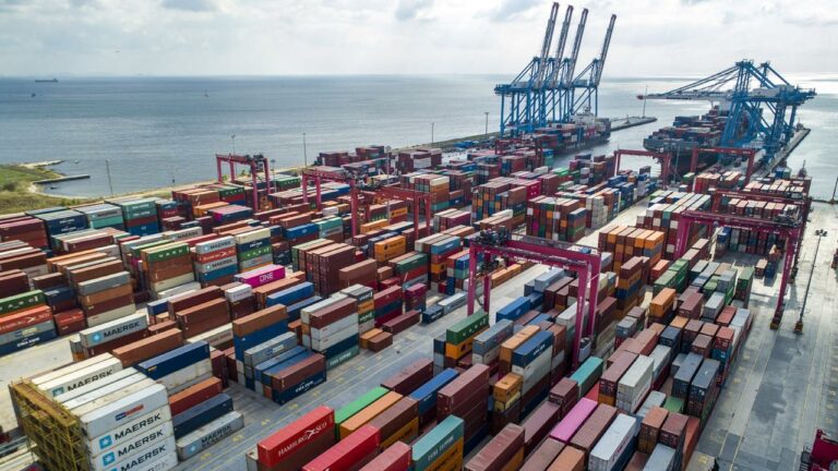 İhracat Yüzde 0,2 Yükseldi