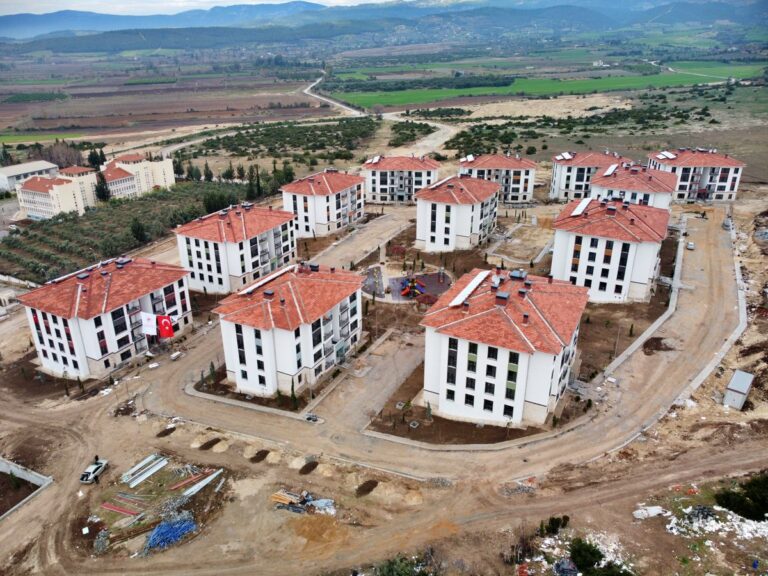 Osmaniye’de 192 Deprem Konutu İnşaatı Sürüyor