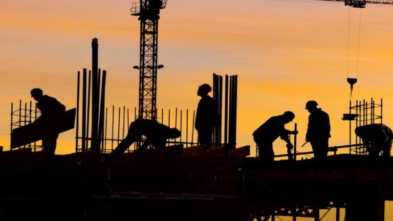 Türk Müteahhitler Yurt Dışında 27,4 Milyar Dolarlık Proje Üstlendi