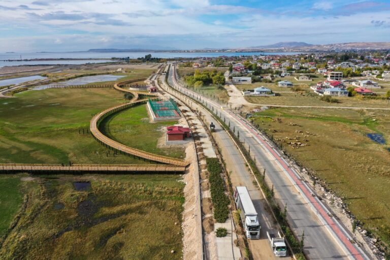 Van’a 17 Adet Yol Projesi