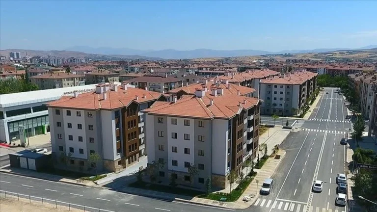 3 İlde 4 Bin 971 Konut Depremzedelere Bu Ay Teslim Ediliyor