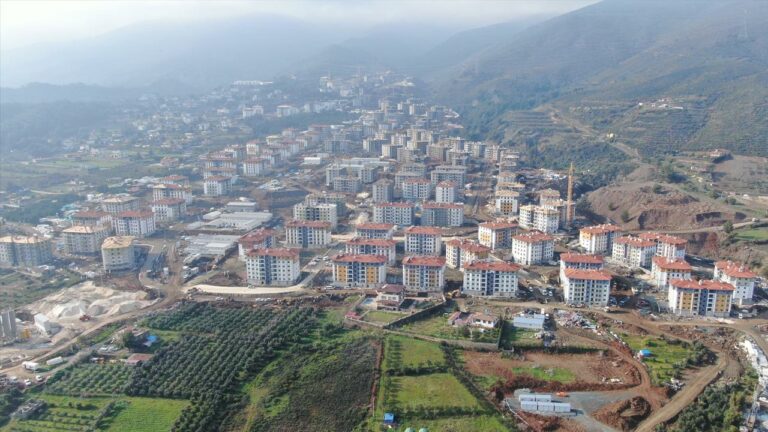 Deprem Bölgesinden 200 Bin Konut, Bu Yıl Sahiplerini Bulacak