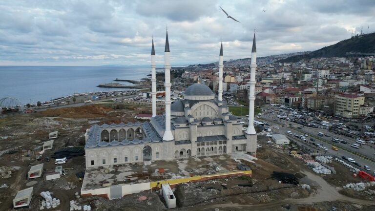 Doğu Karadeniz’in En Büyük Cami İnşaatında Sona Doğru