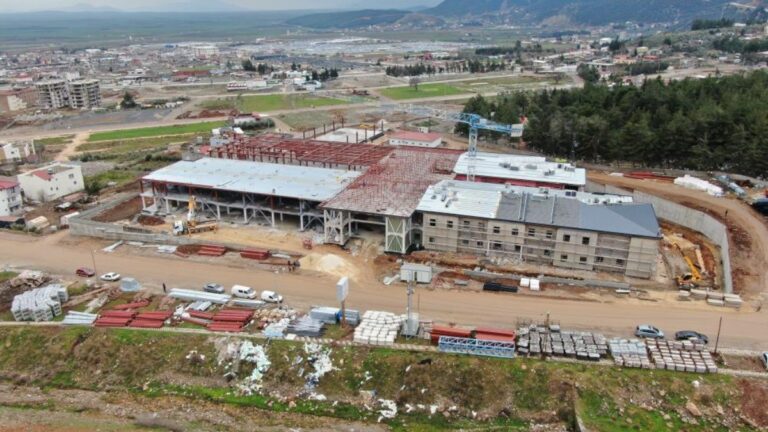 Nurdağı Acil Durum Hastanesi’nde İnşaat Hızla Sürüyor