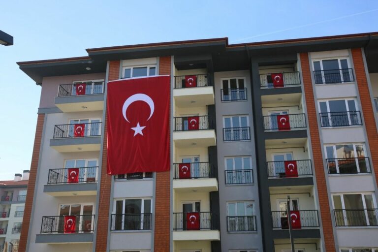 Sağlıkkent Konutları’nda Anahtar Teslimi Yapıldı