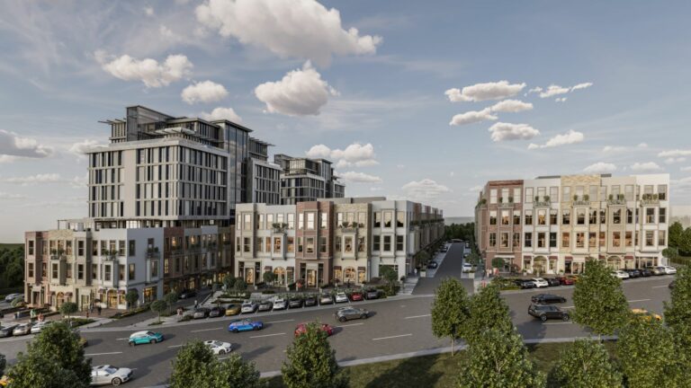 Aktim Çarşı’ya Yoğun İlgi