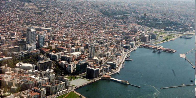 İzmir’deki Bir Yıllık Değişim İstanbul Ortalamasını Geçti
