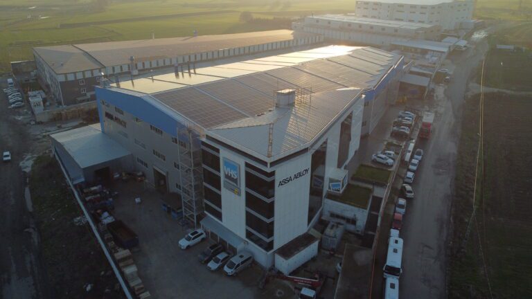 Yale, VHS’yi Satın Aldı