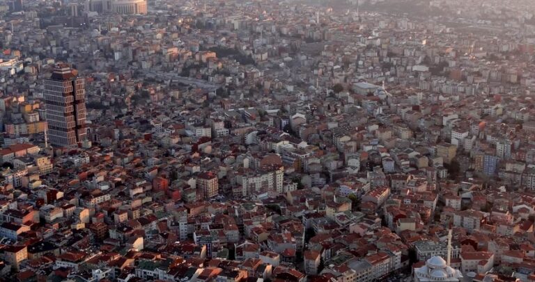 Çarpık Kentleşmenin Önüne Geçilmeli