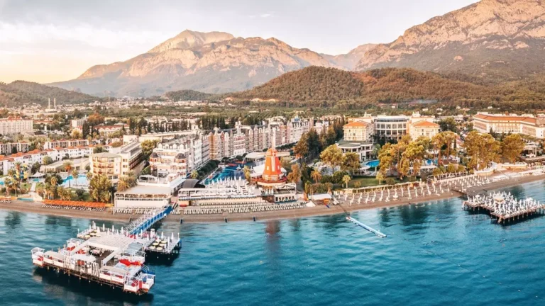 Bakan Özhaseki Açıkladı: Sahillerdeki Kaçak Yapılar Yıkılıyor