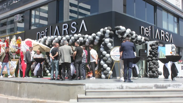 Nef Arsa, 32’nci Ofisini Açtı