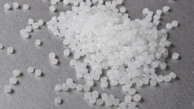 SİBUR, Bir Türk Polimer Malzeme Üreticisine Tedarik Ettiği Ürünlerin Karbon Ayak İzini Ortadan Kaldırdı