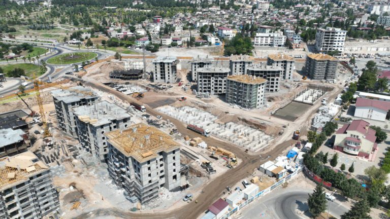 Başkan Görgel: “Şehir Merkezinde 4 Binin Üzerinde Yaşam Alanının İnşası Sürüyor”