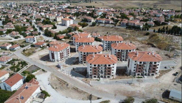 Nevşehir Kozaklı’da 168 Sosyal Konut Hak Sahiplerine Teslim Ediliyor