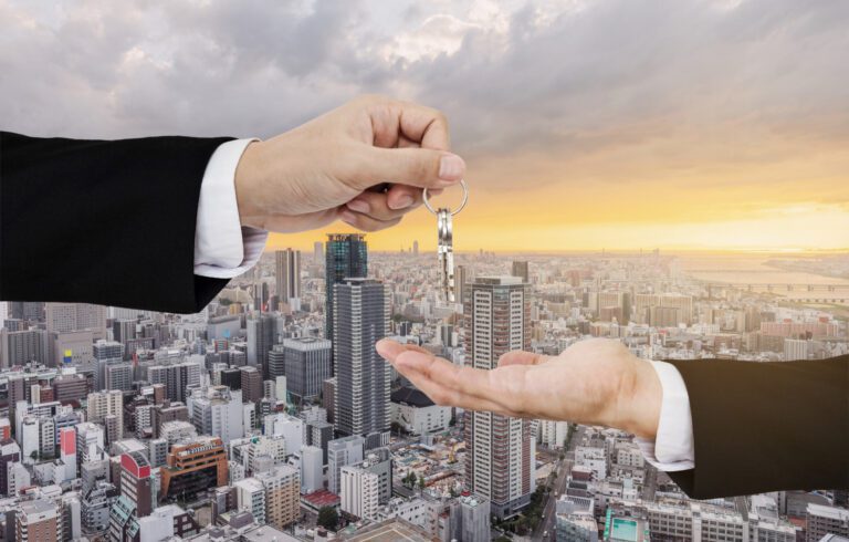 ANADOLU YAKASI İNŞAAT MÜTEAHHİTLERİ DERNEĞİ (AYİDER) BAŞKANI HAKAN ŞİŞİK: “KONUT SATIŞLARINDA TARİHİ TOPARLANMA OLDU”