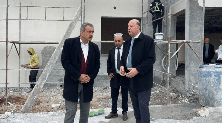 Dinçyürek, Yeni Maraş Sağlık Merkezi’nde incelemelerde bulundu