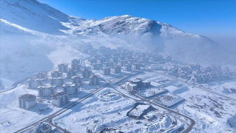 Elbistan’da depremzedeler yeni yuvalarına yerleşiyor