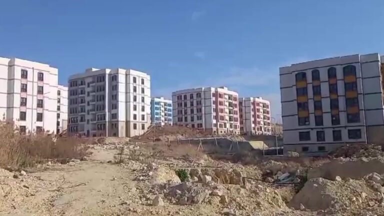 Şanlıurfa Birecik TOKİ’de yaşayan depremzedeler sorunlarının çözülmesini bekliyor