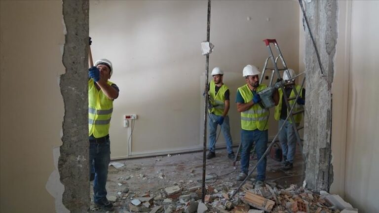 Yönetmeliğe uygun güçlendirme çalışması binayı yeni yapılmış gibi sağlamlaştırıyor