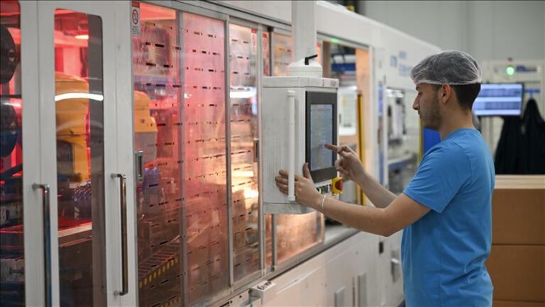 Sivas’ta kurulacak 400 milyon dolarlık yarı iletken üretim fabrikasının temelleri temmuzda atılacak