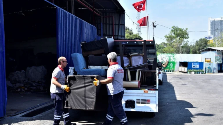 Bornova’da geri dönüşüm hamlesi: 36 milyonluk ihale