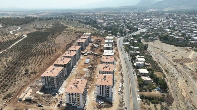 Hassa’da afet konutları yükseliyor