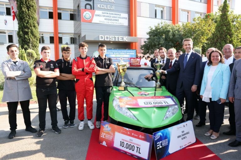 Enerji Bakanı Alparslan Bayraktar, Denizli OSB’de Sanayicilerle Bir Araya Geldi