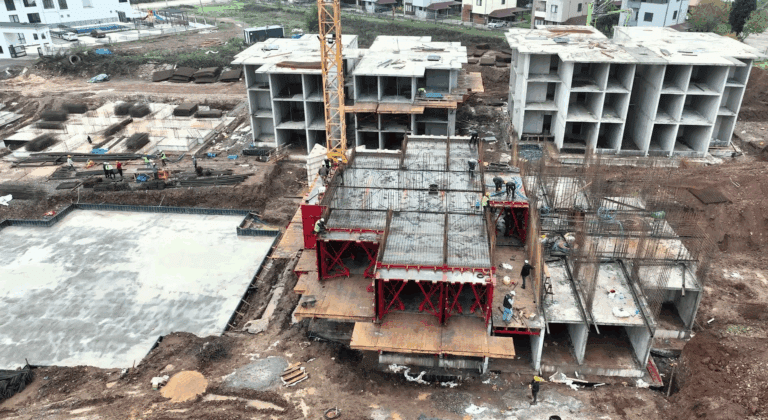 Kartepe Kent Konut Evleri Projesinde İnşaat Tüm Hızıyla Sürüyor