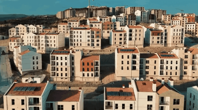 TOKİ 151 Konutu Teslim Etti