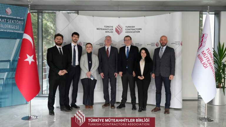 Azerbaycan’da Metro, Havalimanı, Demiryolu Projeleri İçin Türk ve İngiliz firmalarının işbirliği  Bekleniyor