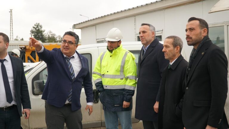 Yunus Tever Milli Hızlı Tren Fabrikası inşaat alanında inceleme yaptı