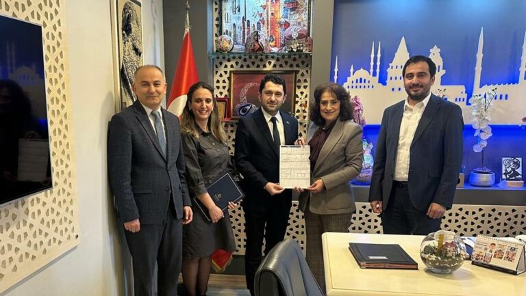 Boğaziçi Kız Meslekî ve Teknik Anadolu Lisesi bina ruhsatı teslim alındı